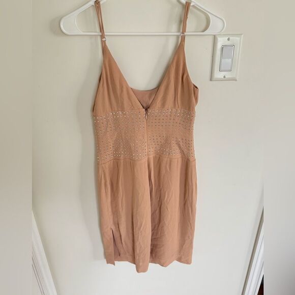 X by NBD Ivy Embellished Midi Dress in Nude XS Going Out Cocktails Party Vegas - Picture 4 of 5